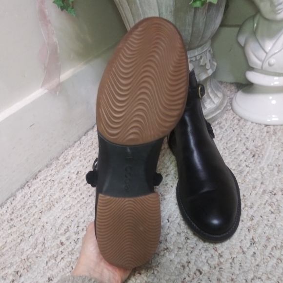 Ecco Women's Black Equestrian Style Harness Trimmed Black Leather Ankle Boots - Picture 7 of 8